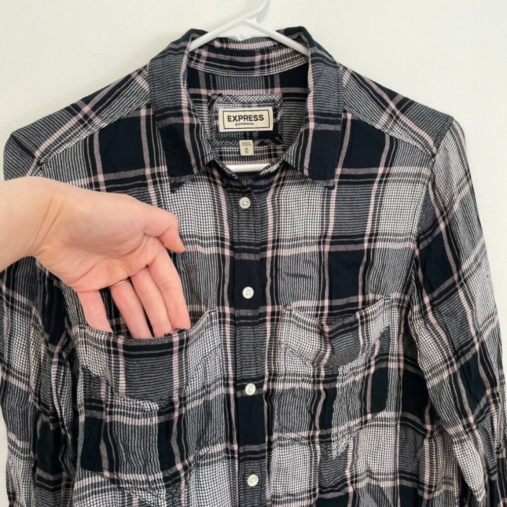 EXPRESS Patch Pocket Plaid Boyfriend Shirt Black White Flannel Button Down Tunic - Picture 8 of 16
